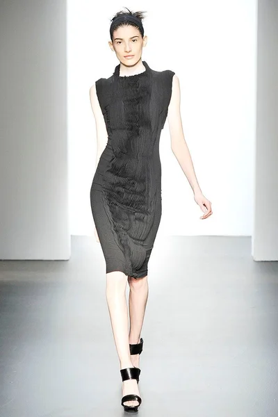 Look 27